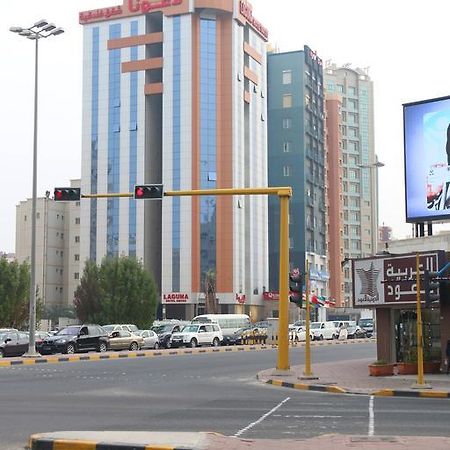 Laguna Hotel Suites Kuwait City Esterno foto