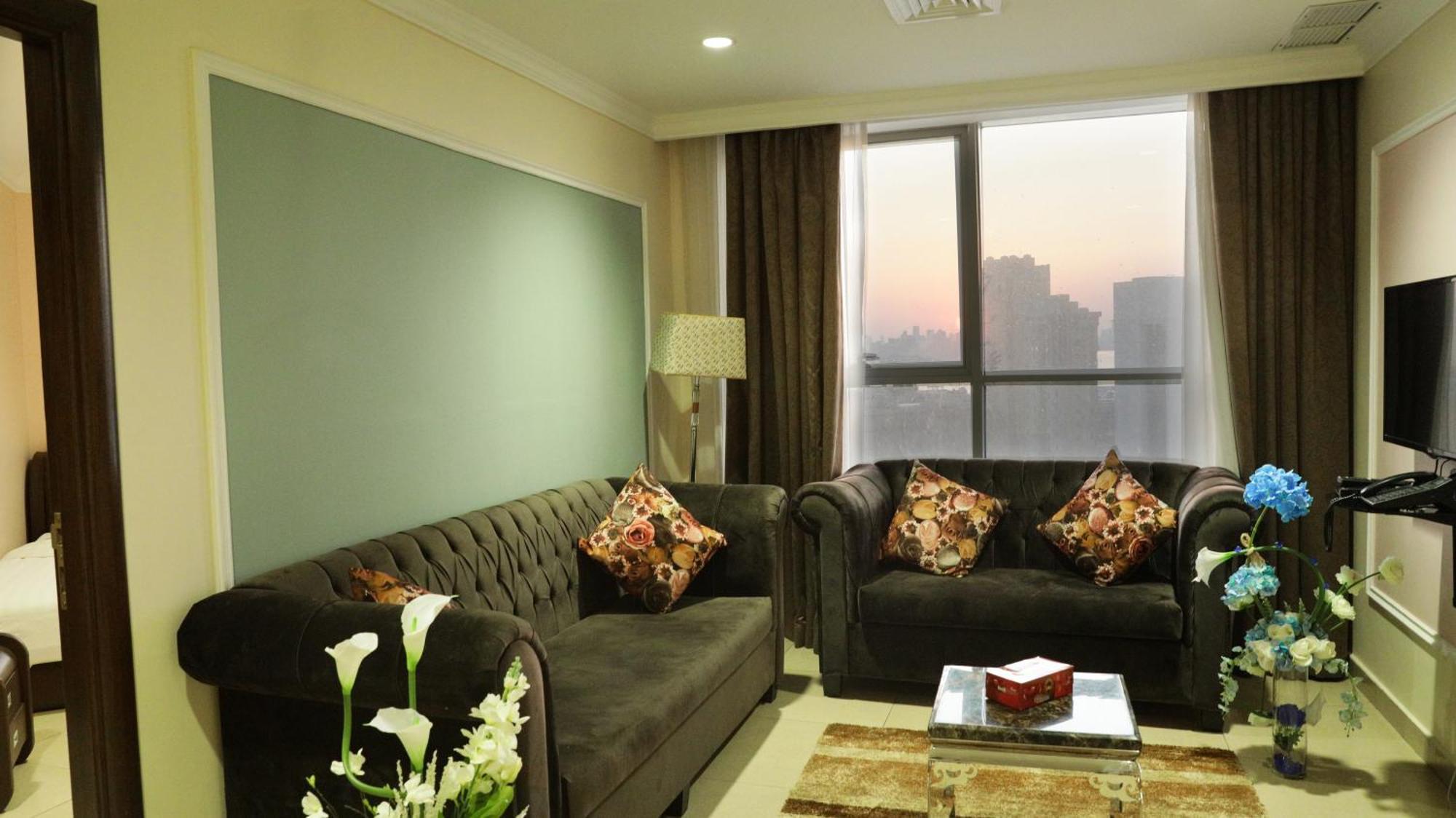 Laguna Hotel Suites Kuwait City Esterno foto