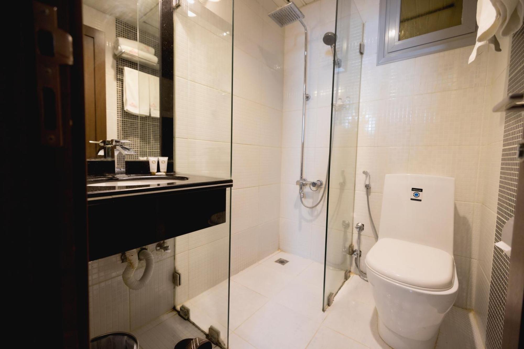 Laguna Hotel Suites Kuwait City Esterno foto