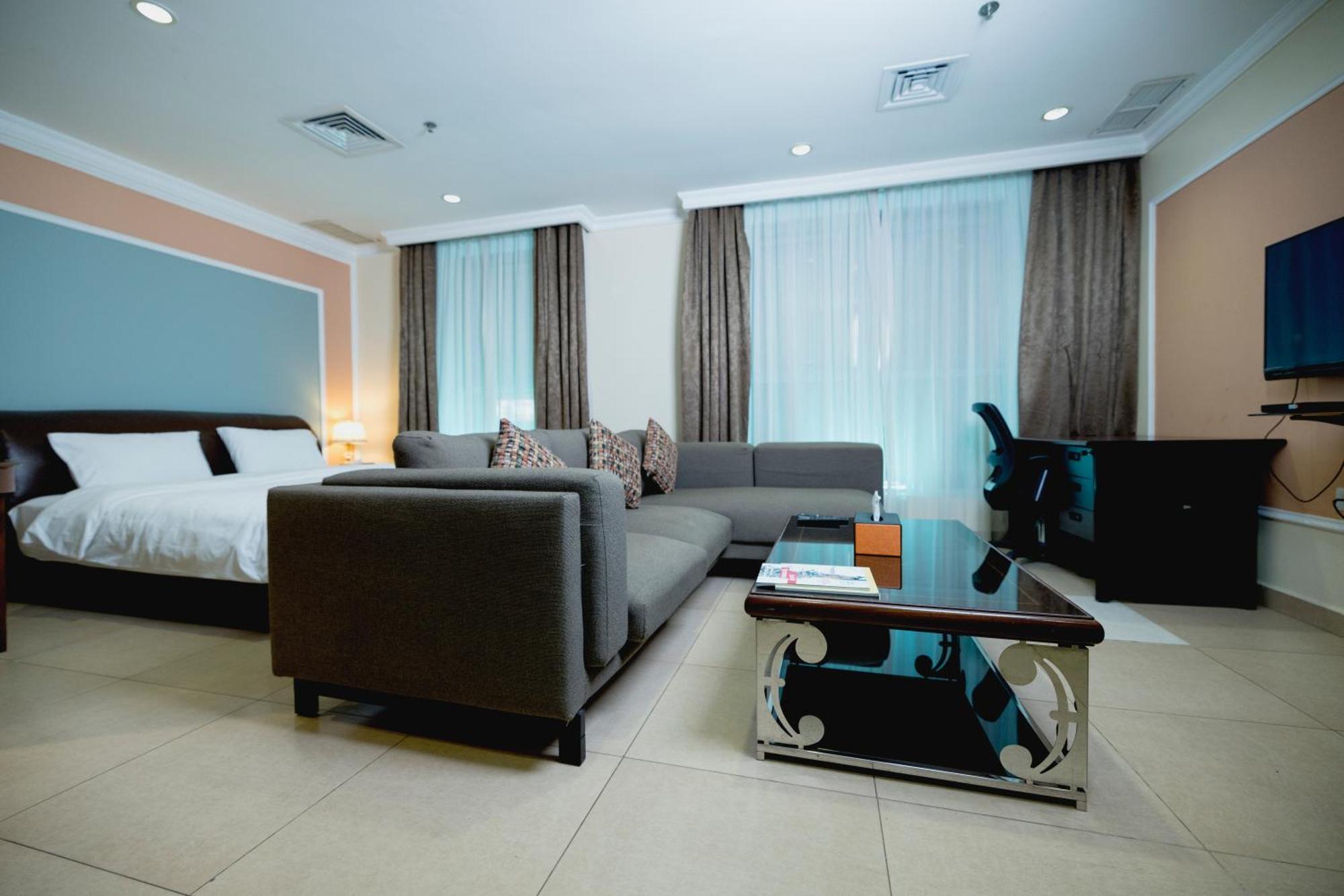 Laguna Hotel Suites Kuwait City Esterno foto