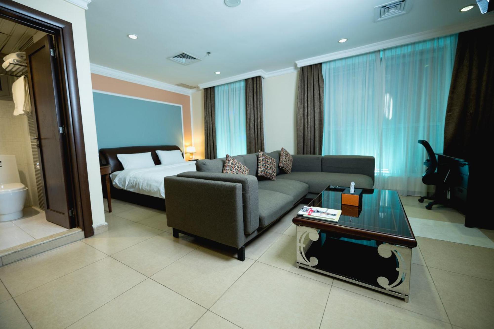 Laguna Hotel Suites Kuwait City Esterno foto