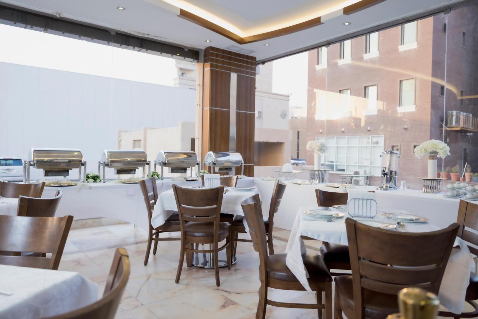 Laguna Hotel Suites Kuwait City Esterno foto