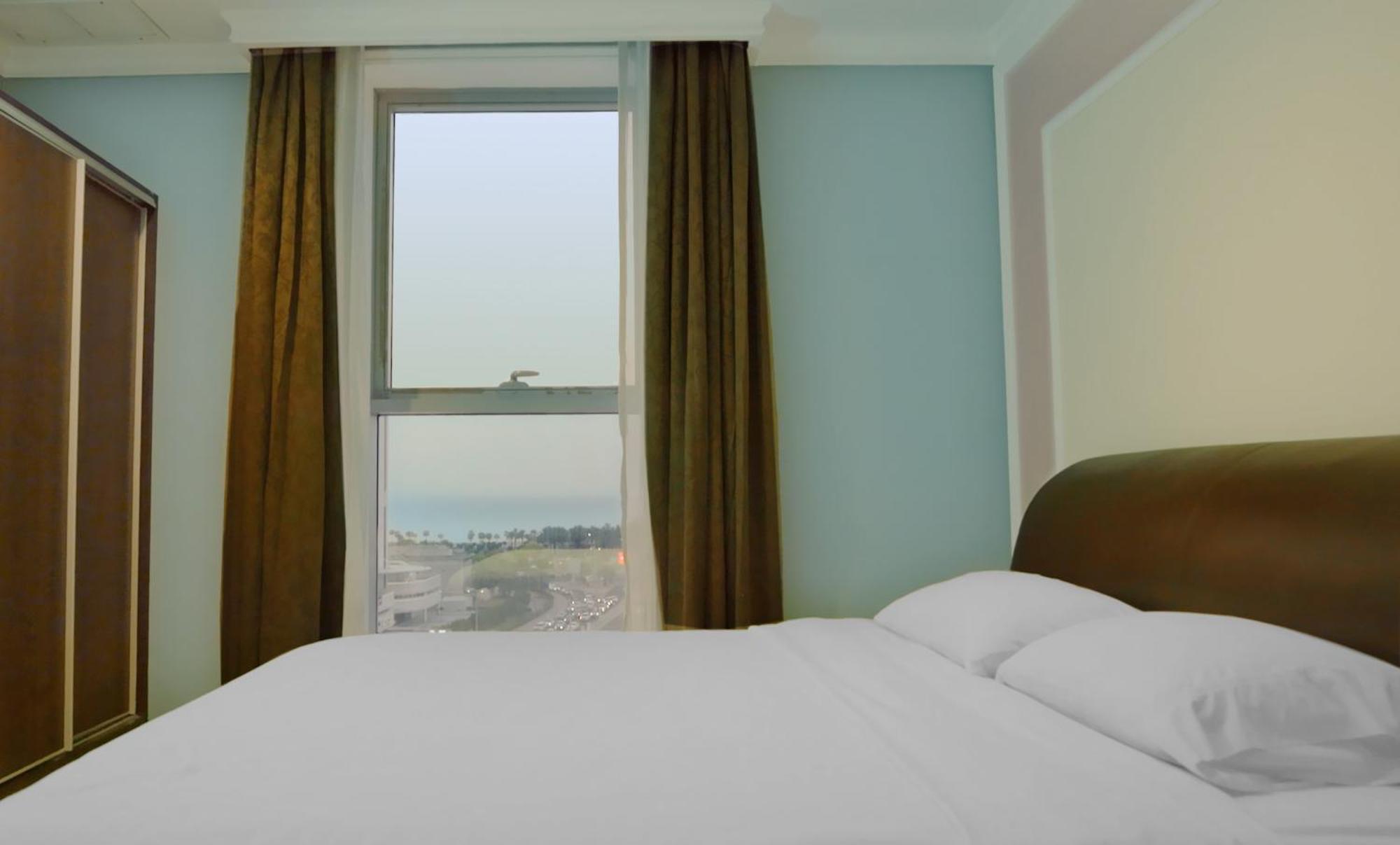 Laguna Hotel Suites Kuwait City Esterno foto