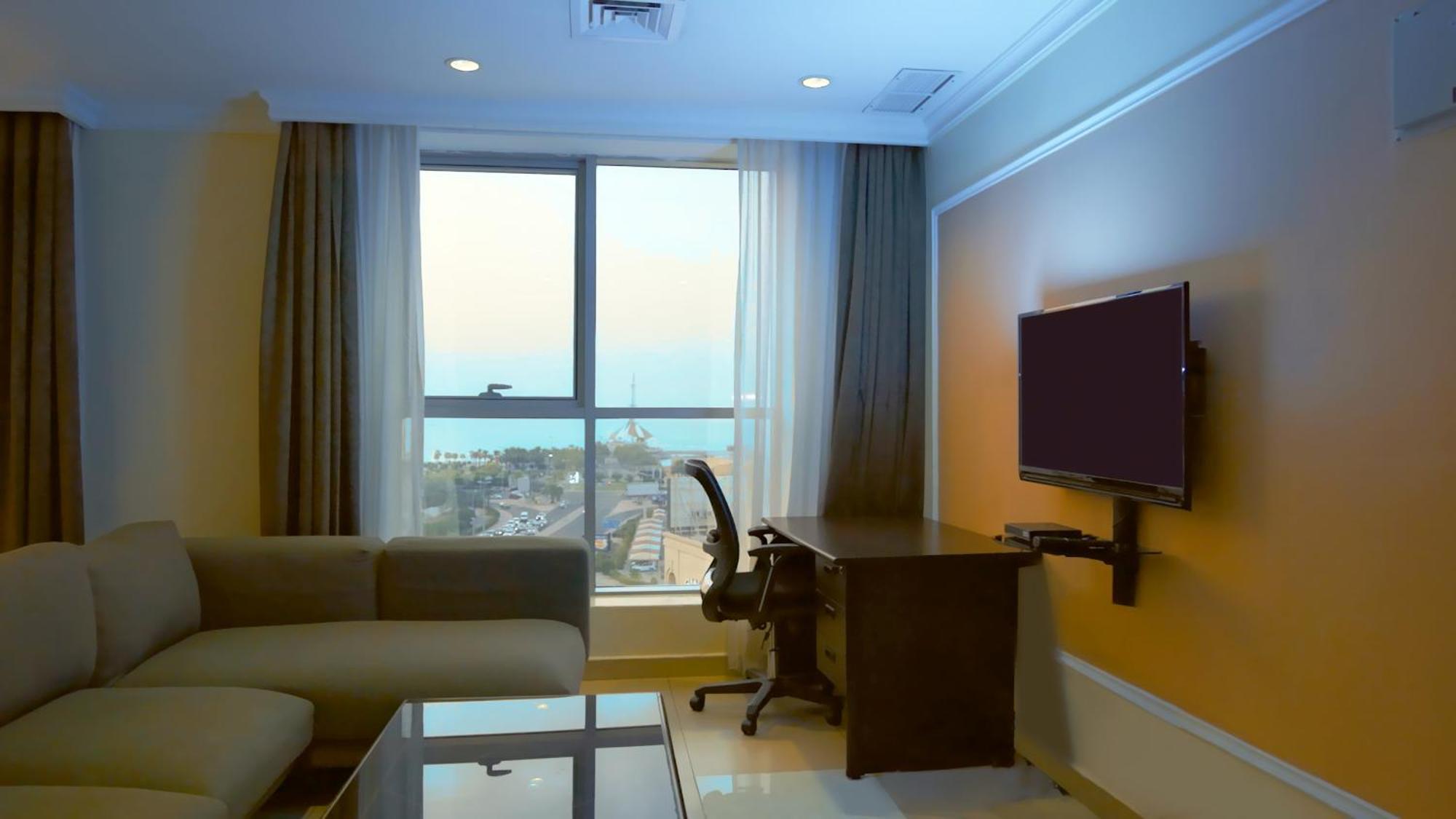 Laguna Hotel Suites Kuwait City Esterno foto